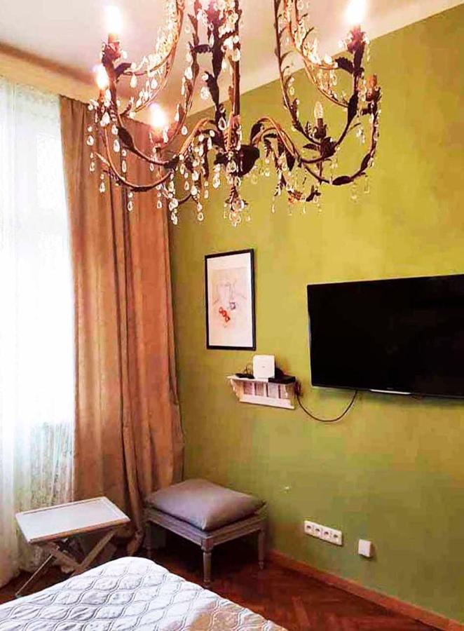 Retro Big Apartment With Two Balconies And Lift Karlsbad Exteriör bild